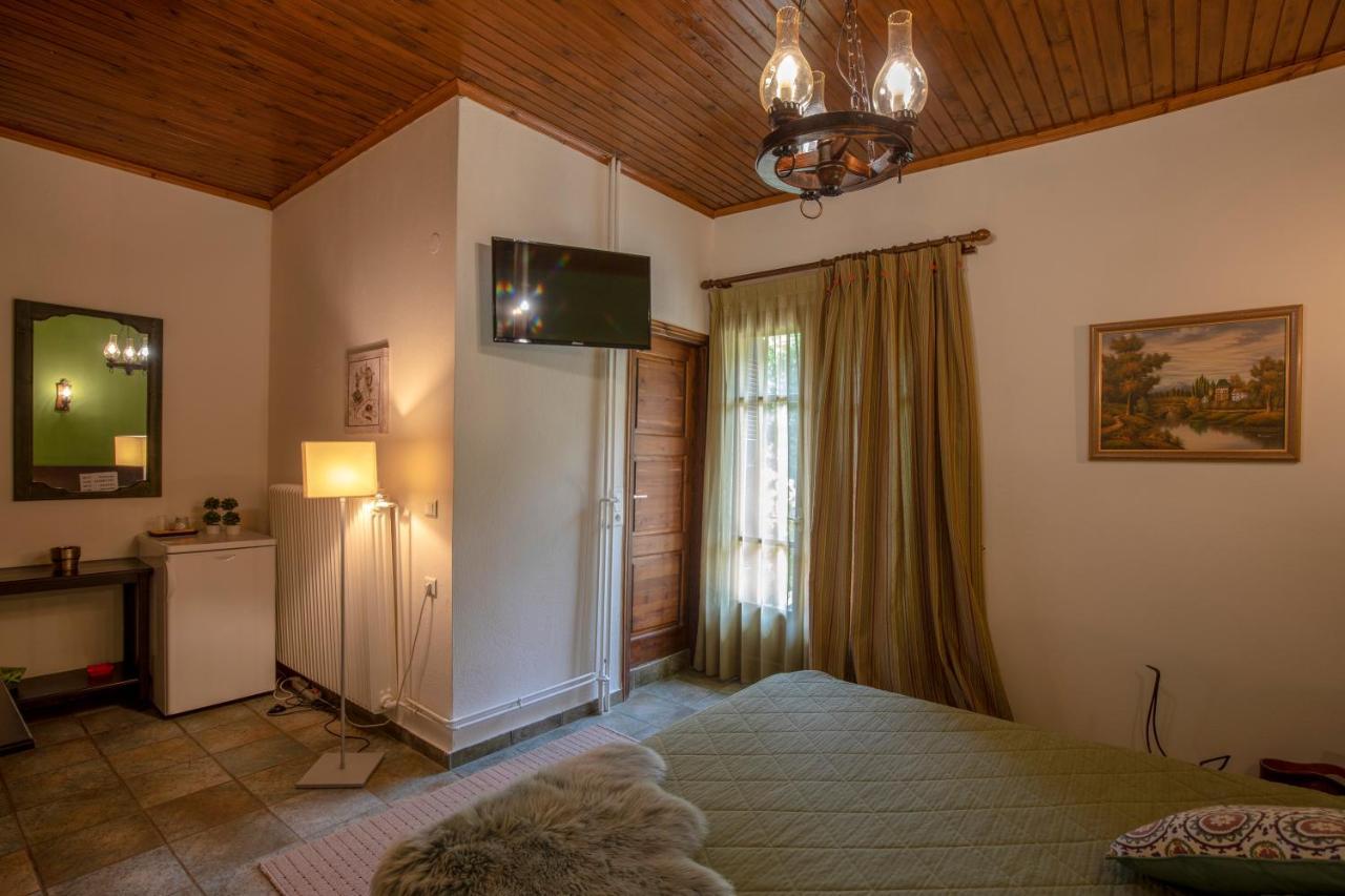 Guesthouse Alexandra Eptalofos Exterior photo