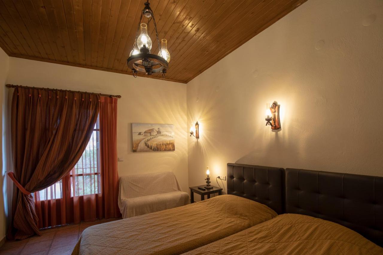 Guesthouse Alexandra Eptalofos Exterior photo