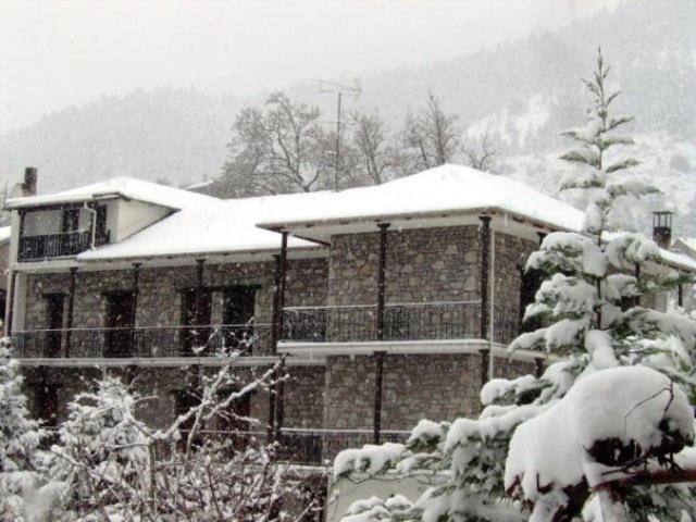 Guesthouse Alexandra Eptalofos Exterior photo